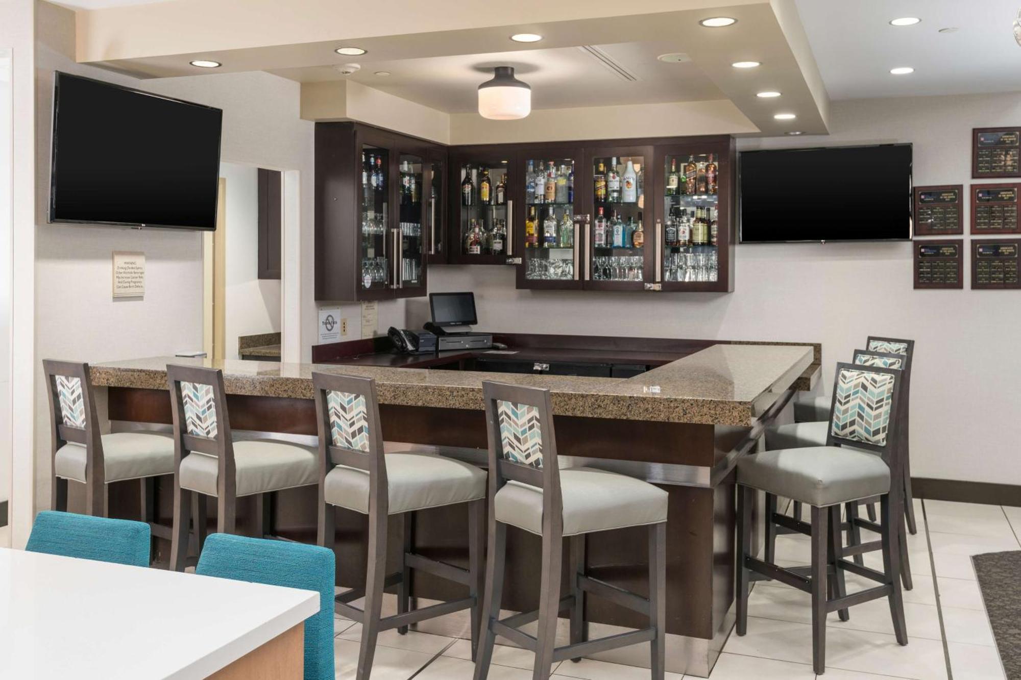 Hilton Garden Inn Silver Spring White Oak Exterior photo