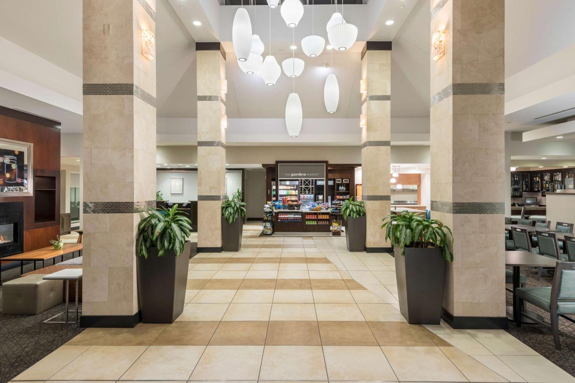 Hilton Garden Inn Silver Spring White Oak Exterior photo