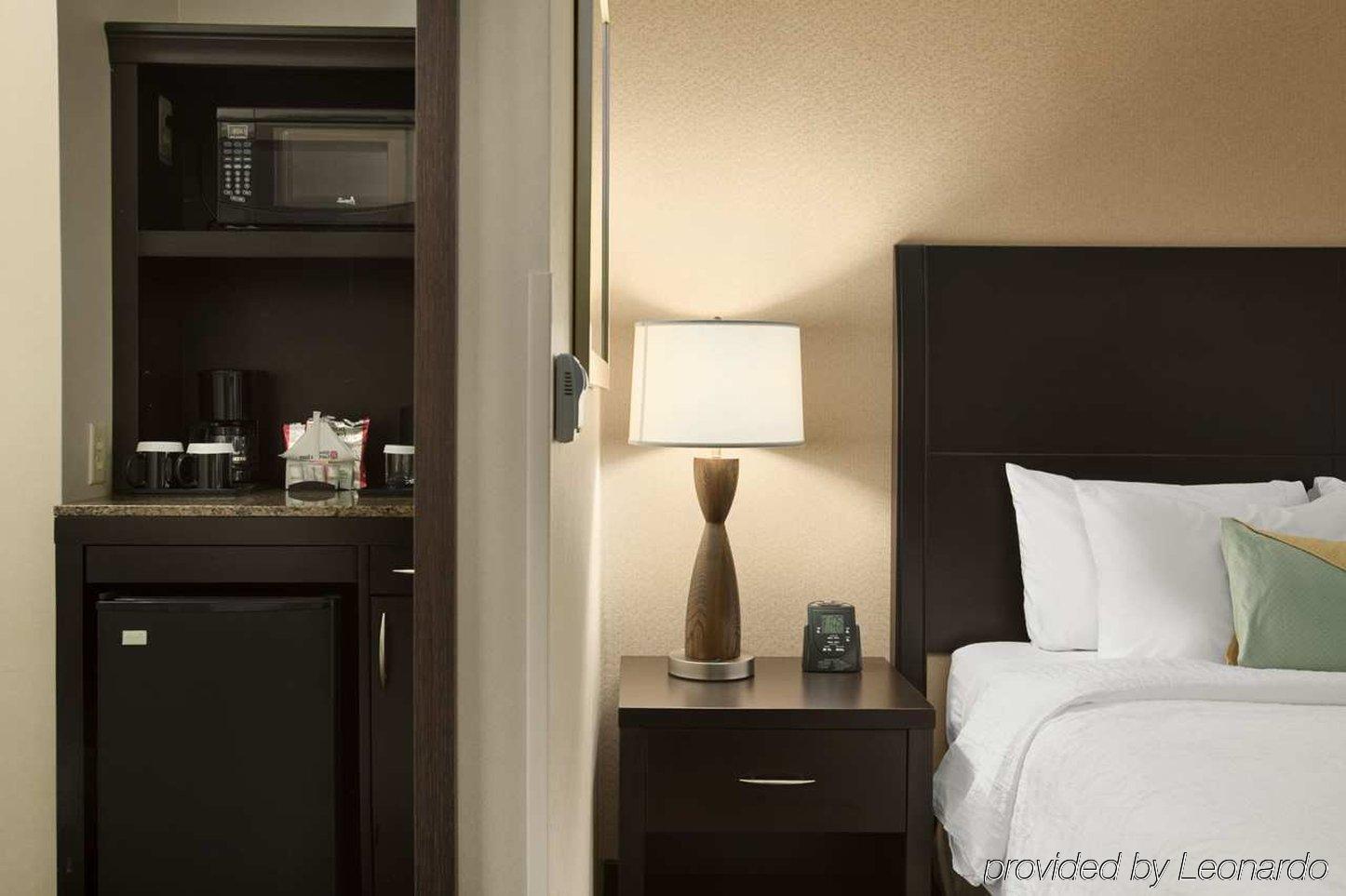 Hilton Garden Inn Silver Spring White Oak Exterior photo