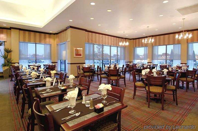 Hilton Garden Inn Silver Spring White Oak Restaurant photo