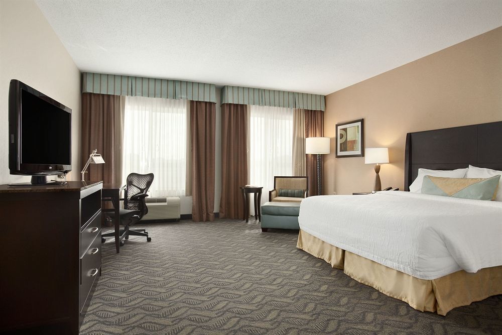 Hilton Garden Inn Silver Spring White Oak Exterior photo