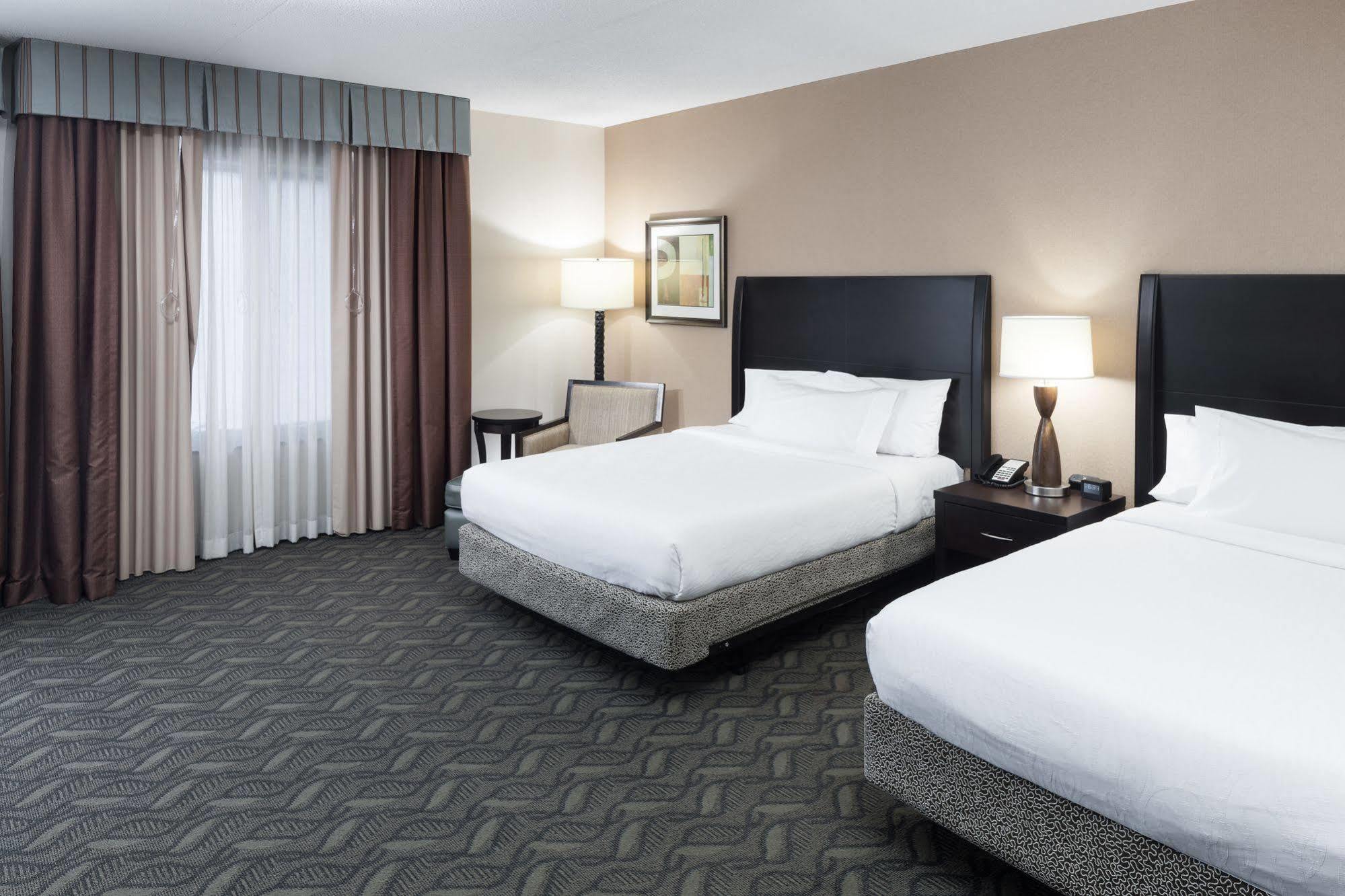Hilton Garden Inn Silver Spring White Oak Exterior photo