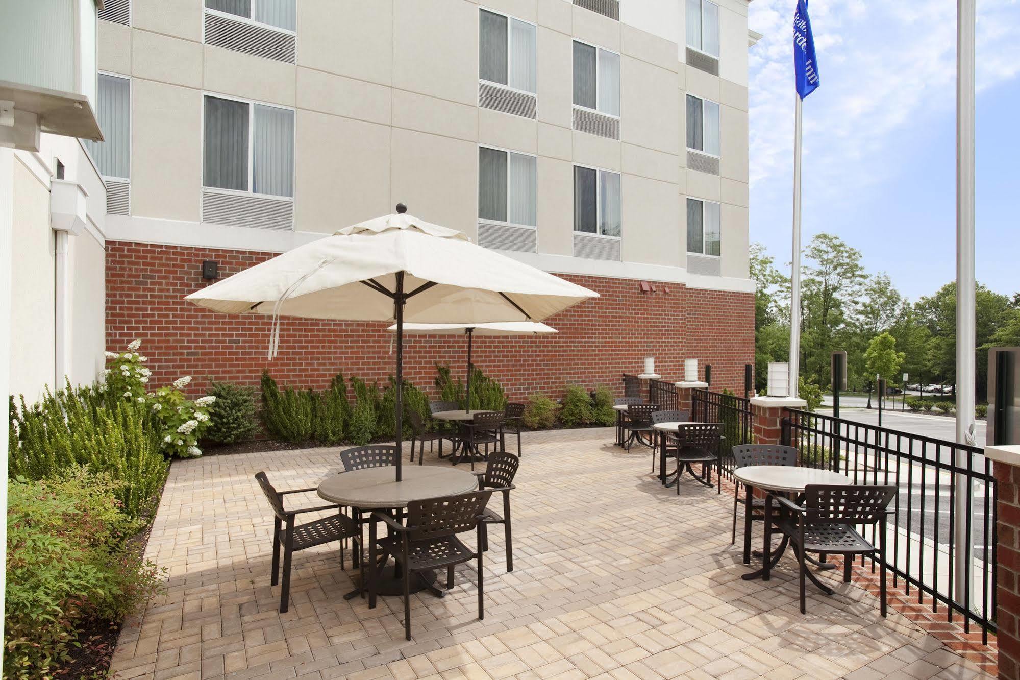 Hilton Garden Inn Silver Spring White Oak Exterior photo