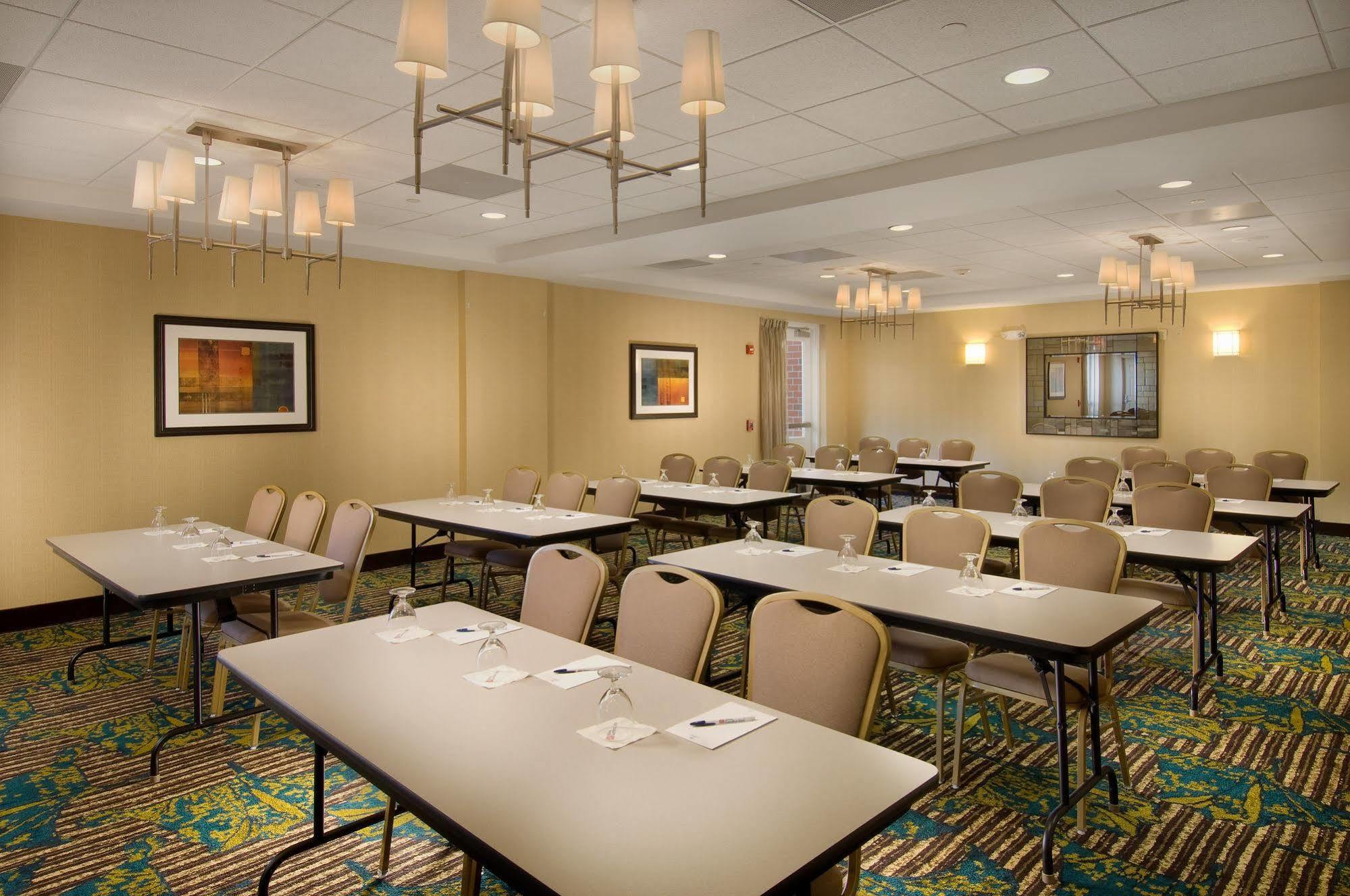 Hilton Garden Inn Silver Spring White Oak Facilities photo